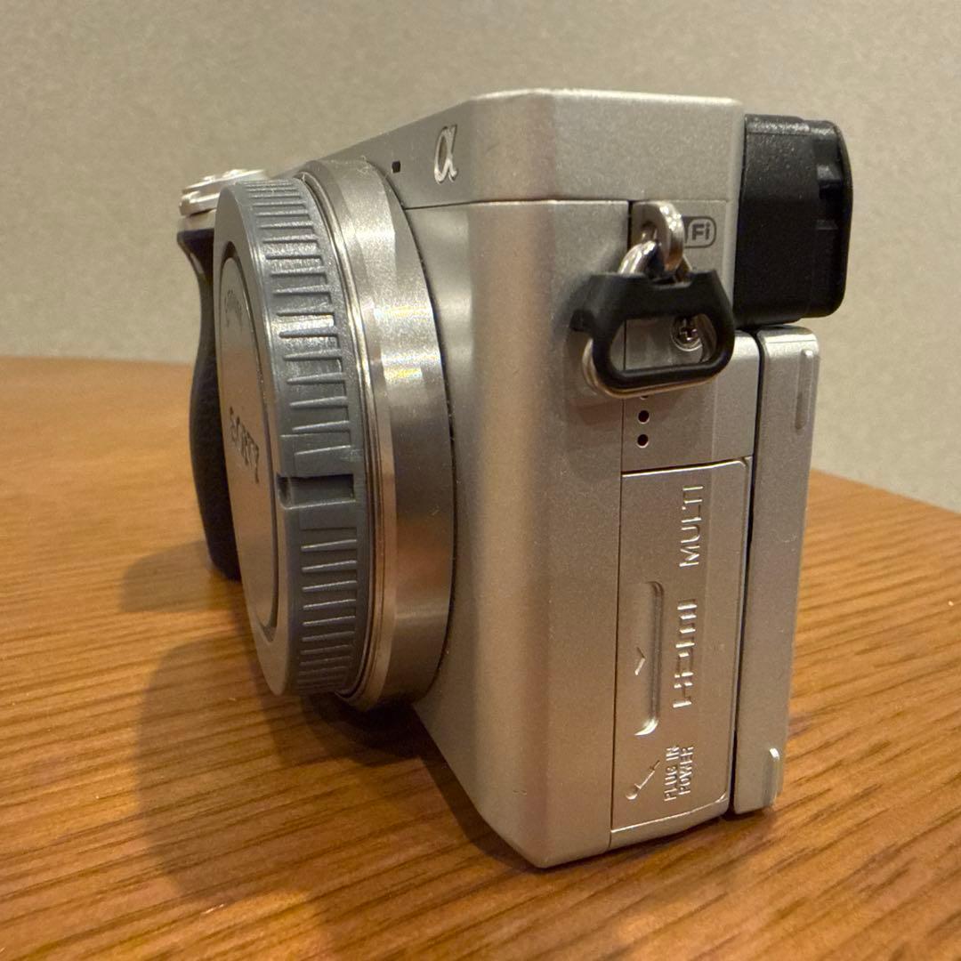 SONY α6400 ミラーレスカメラ　純正バッテリー✖️2