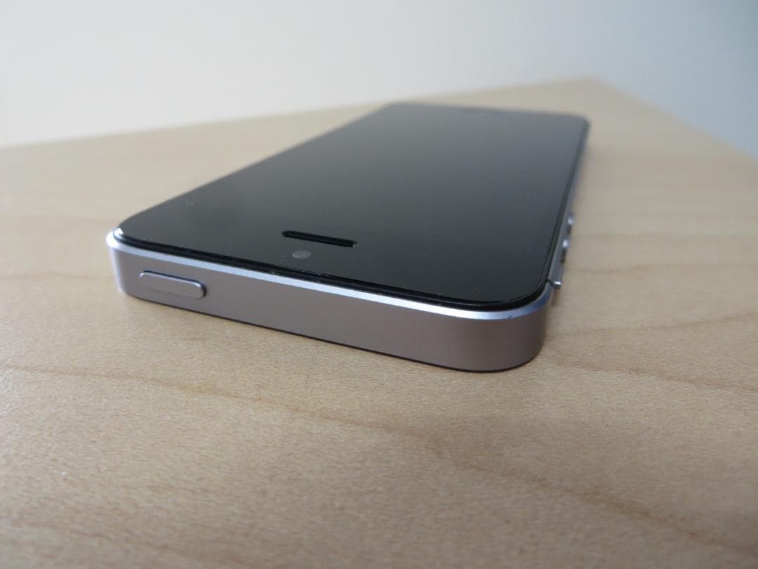 iPhone SE 初代　32GB　シムフリー100％　MP822J/A