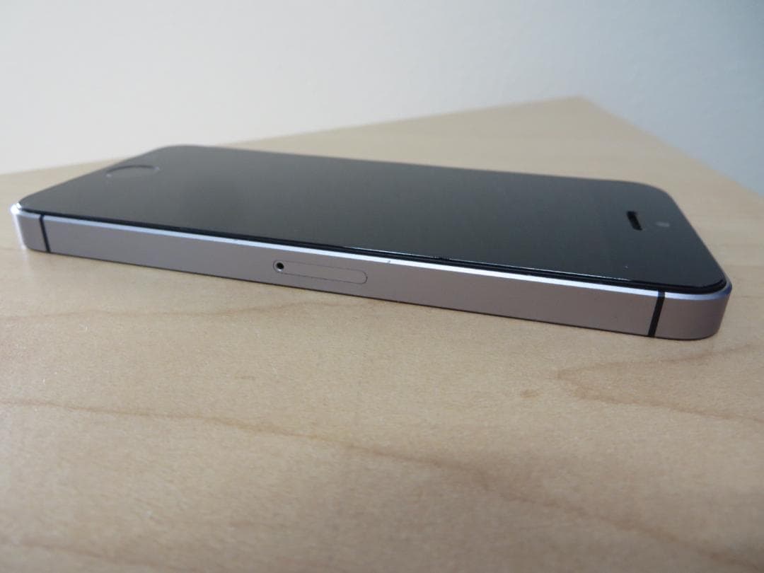 iPhone SE 初代　32GB　シムフリー100％　MP822J/A