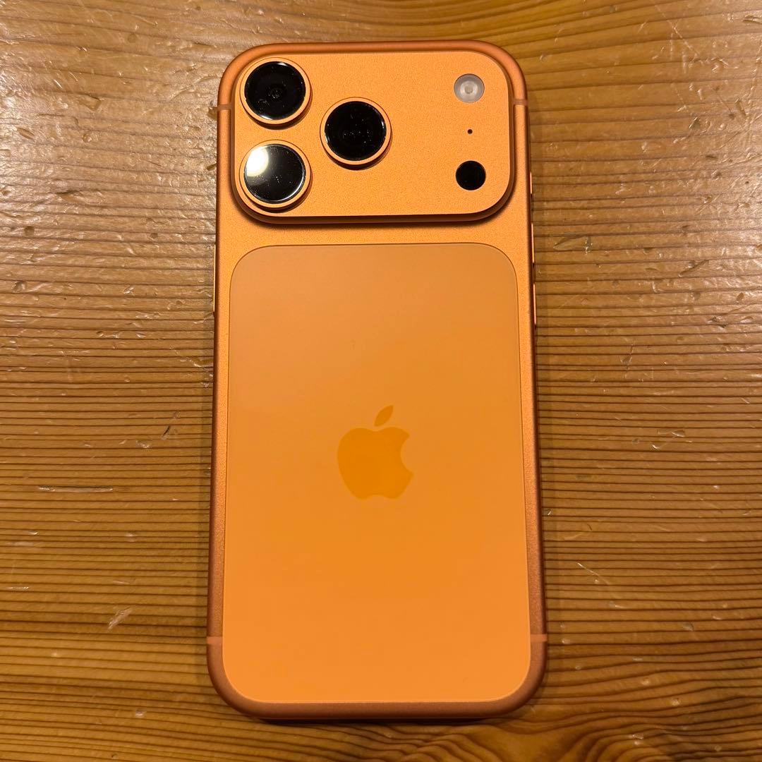 【美品】Apple iPhone 17PRO 本体　256GB オレンジ