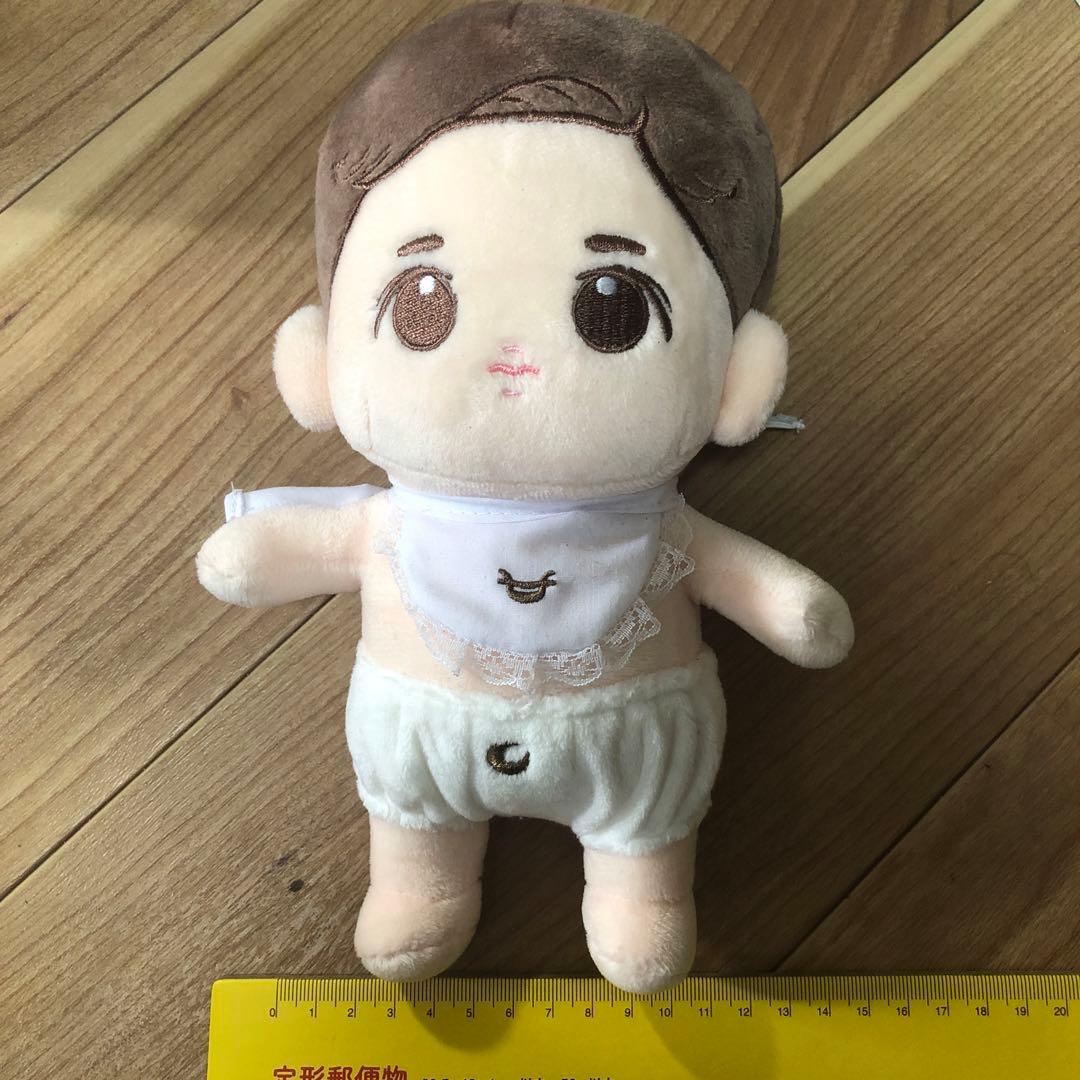 EXO ぬいぐるみ　約20センチ　ギョンス