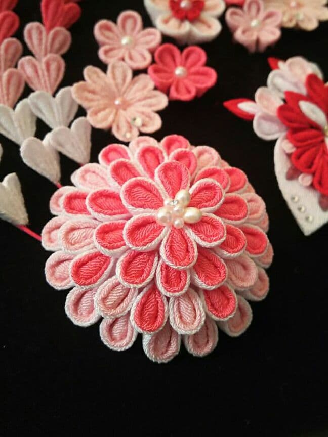 つまみ細工髪飾り 臼桃色 蝶 成人式 卒業式 七五三 ハンドメイド
