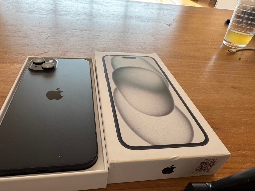 Apple iPhone 15 Plus 本体