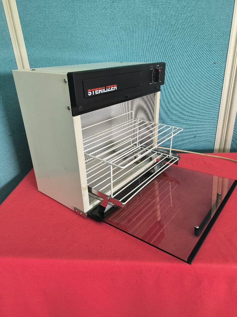 タカラベルモント ステリライザー 小型消毒器 UV-100