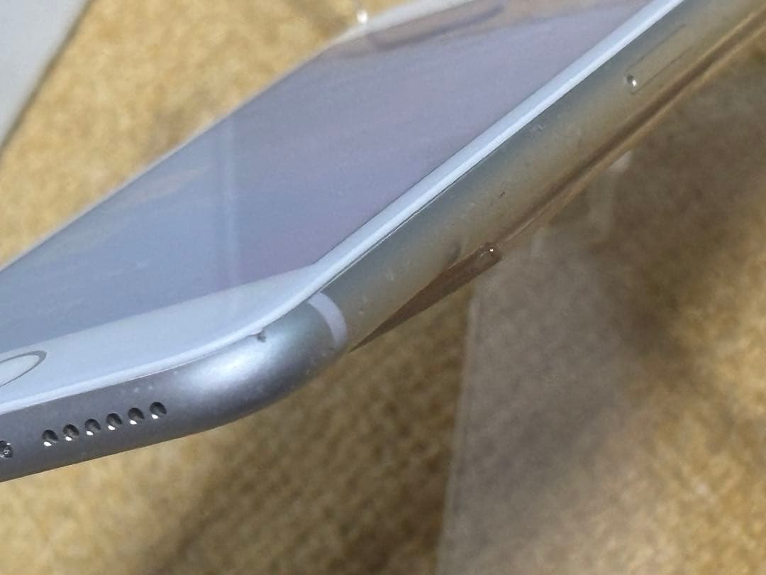 Apple iPhone7 32GB SIMフリーバッテリー新品交換済み