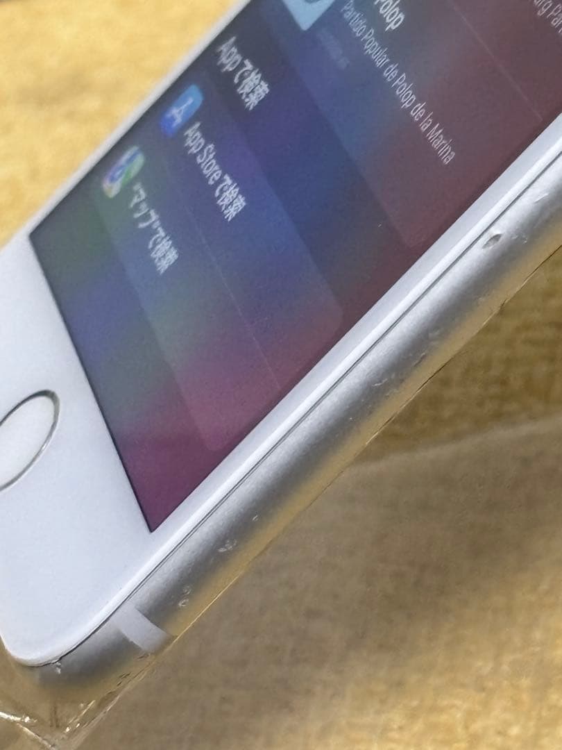 Apple iPhone7 32GB SIMフリーバッテリー新品交換済み