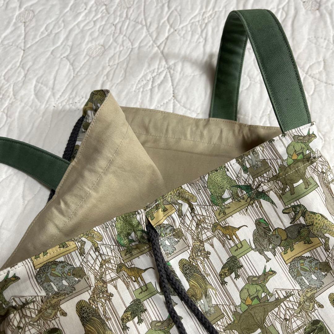 リバティ　クラウスロアーズアンドダイナソーズ　絵本袋　ナップサック　上靴袋　3点