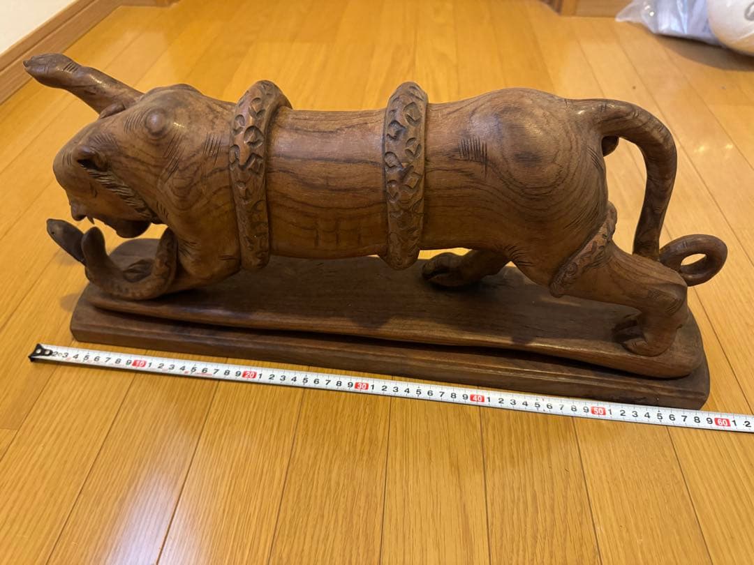 ハブとマングースの木彫り彫刻 約40cm