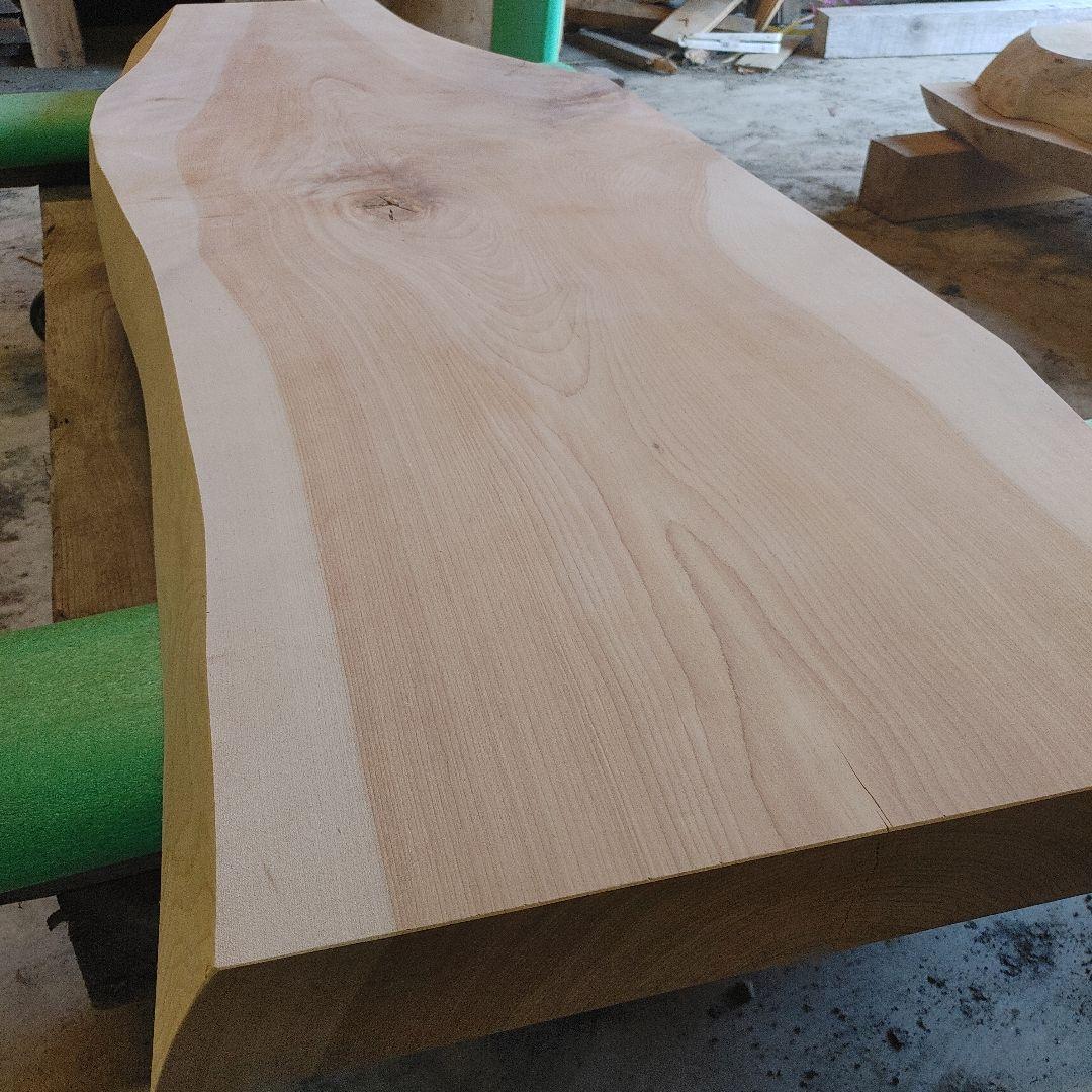 送料込み　桂　カツラ　一枚板　無垢材　天板　テーブル　カウンター DIY番号70