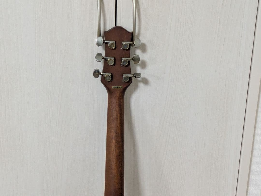 レジェンド　エレアコ　シリアルナンバー9610　モデルLMB-30　ストラップ付