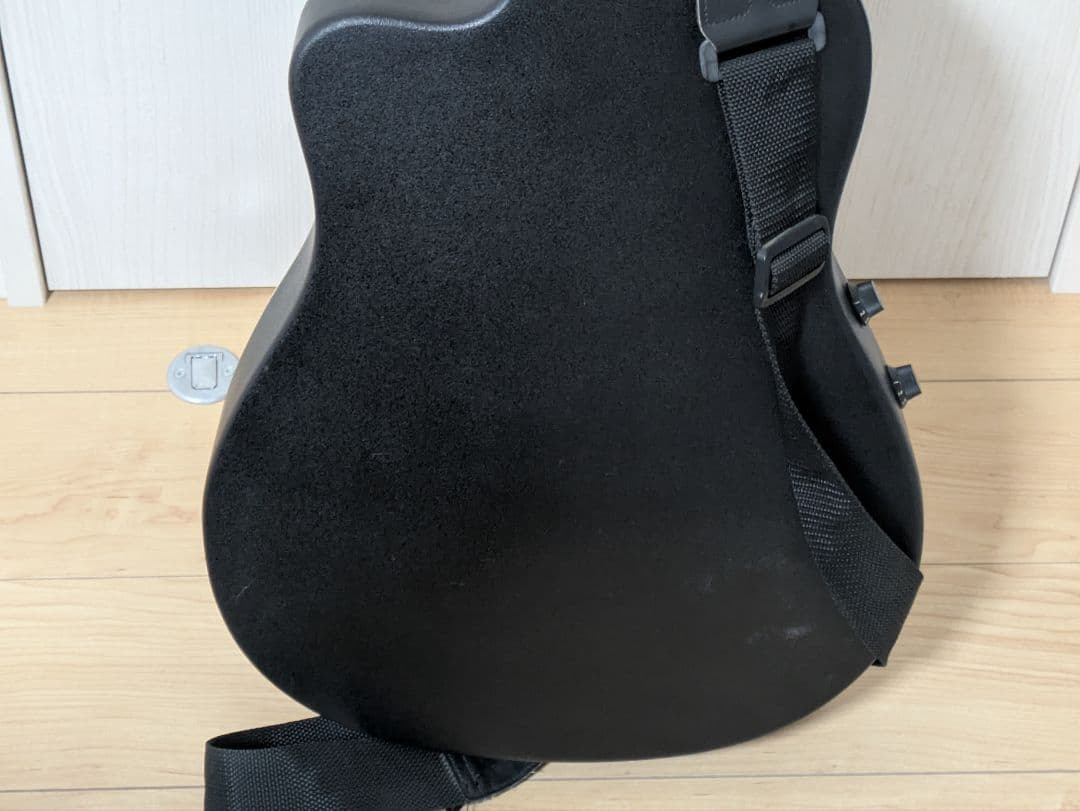 レジェンド　エレアコ　シリアルナンバー9610　モデルLMB-30　ストラップ付