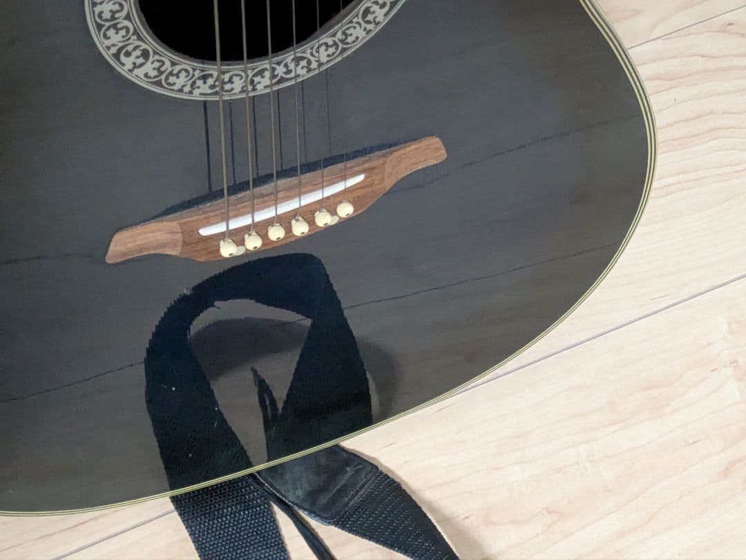 レジェンド　エレアコ　シリアルナンバー9610　モデルLMB-30　ストラップ付