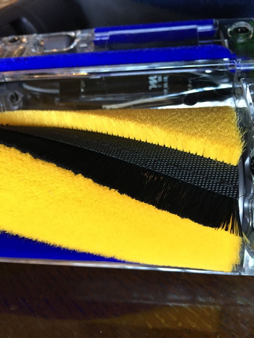 スティッククリーナー ヘッド 青と黄色のストライプ