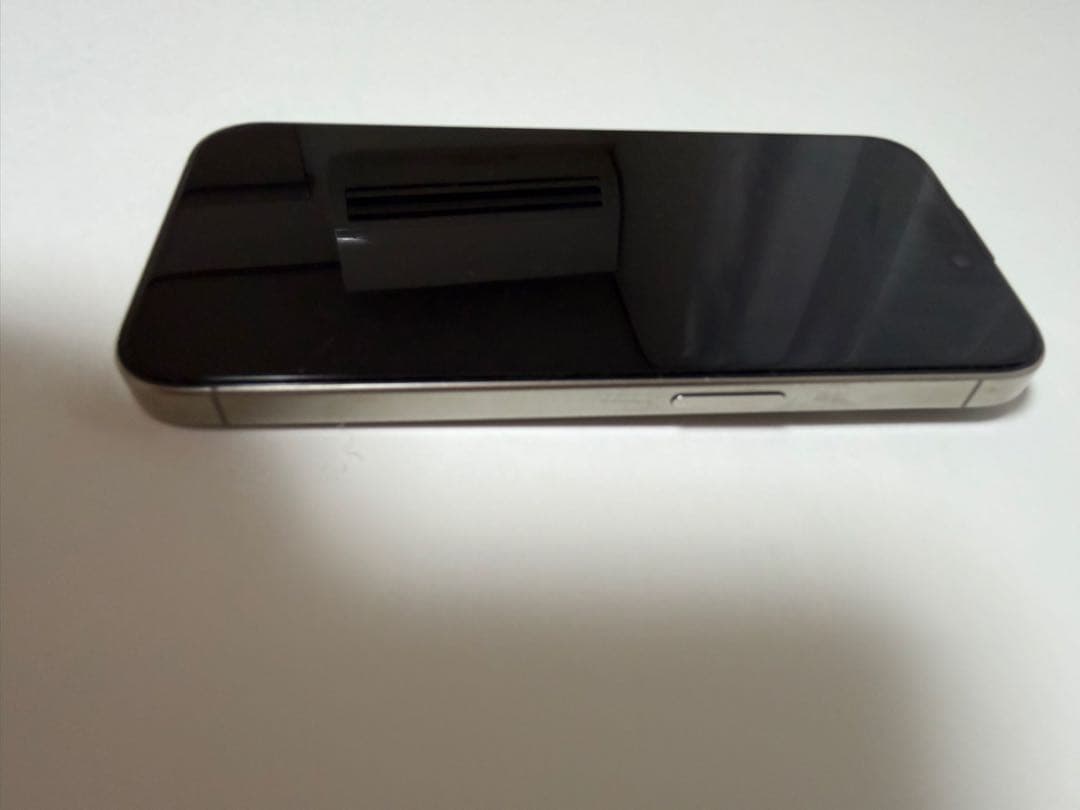 【値下げ中】iPhone15pro 256GBナチュラルチタニウム SIMフリー