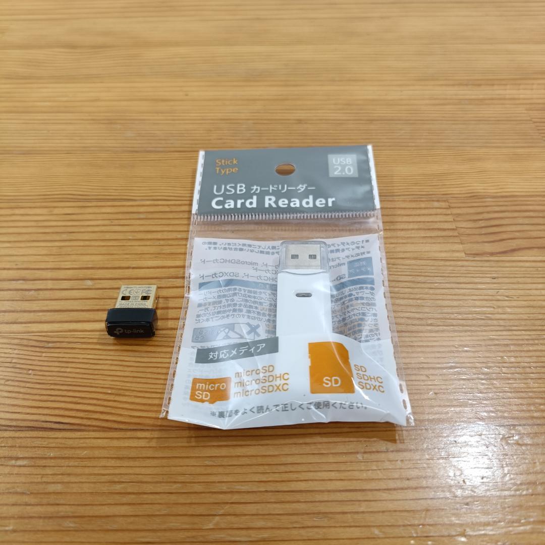 富士通 Core i7 SSD256GB メモリ8GB ノートPC カメラ 白