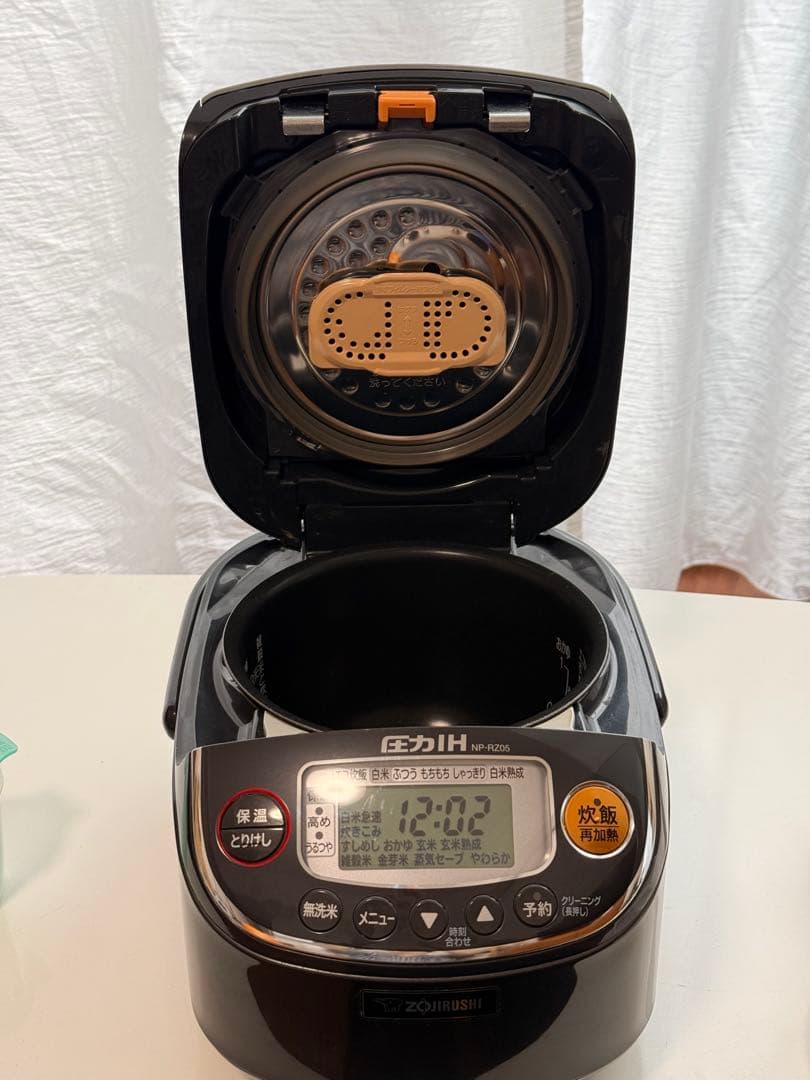 ま*ん様 象印 NP-RZ05 圧力IH炊飯器 黒 3合炊き