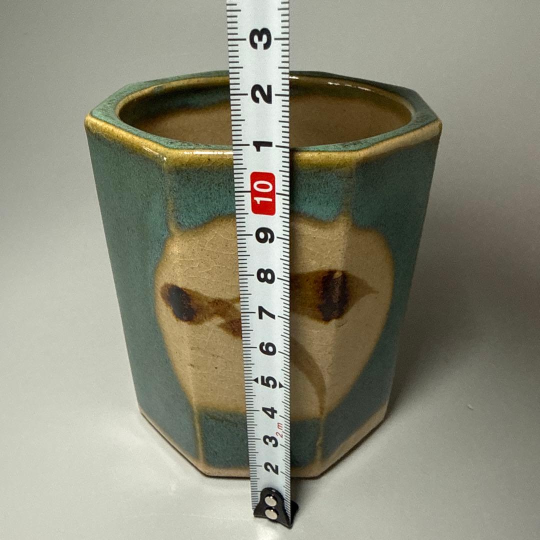 1*】様 人間国宝　濵田庄司　益子焼　八角形　花瓶　織部　緑釉薬　高さ10.8c