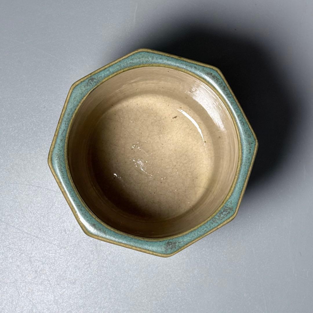 1*】様 人間国宝　濵田庄司　益子焼　八角形　花瓶　織部　緑釉薬　高さ10.8c