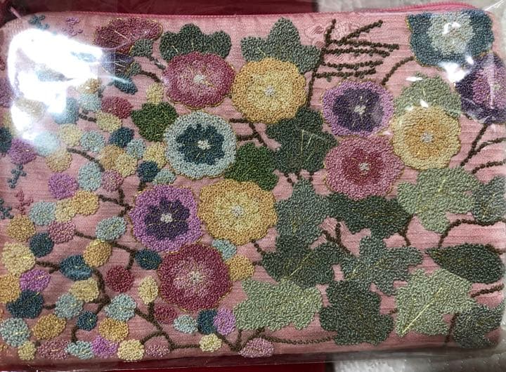 韓国 刺繍 ポーチ