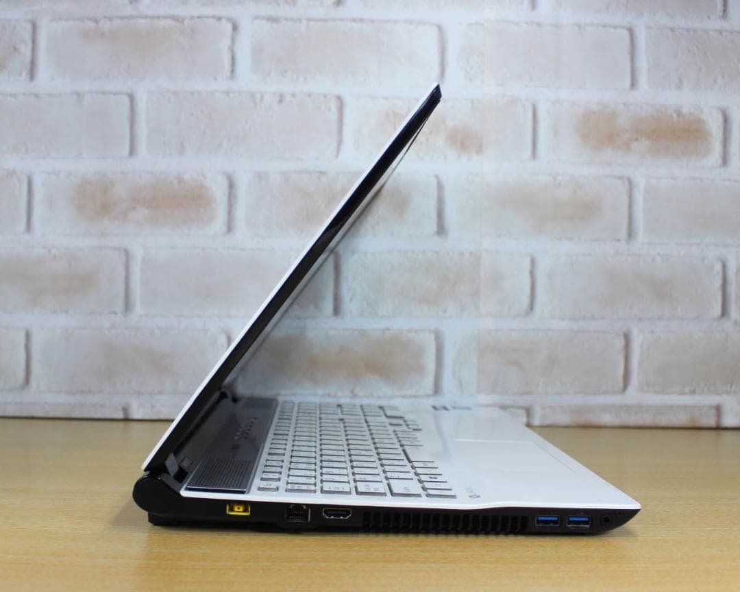 ✨Core i7 タッチパネル✨メモリ16G✨SSD オフィス付 ノートパソコン