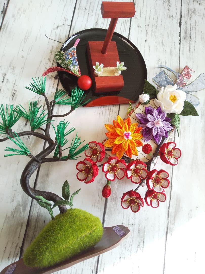 つまみ細工　梅　椿　羽子板　正月飾り　ハンドメイド