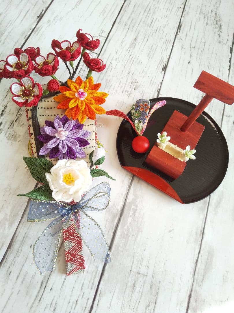 つまみ細工　梅　椿　羽子板　正月飾り　ハンドメイド