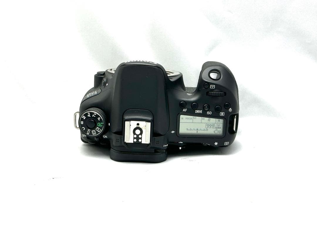 Canon EOS 70D 18-135レンズキット♪中望遠♪wifi搭載♪