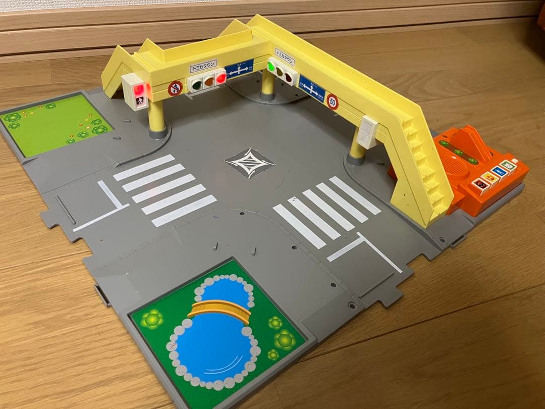 トミカタウン ぼくの街のサウンド交差点　廃盤