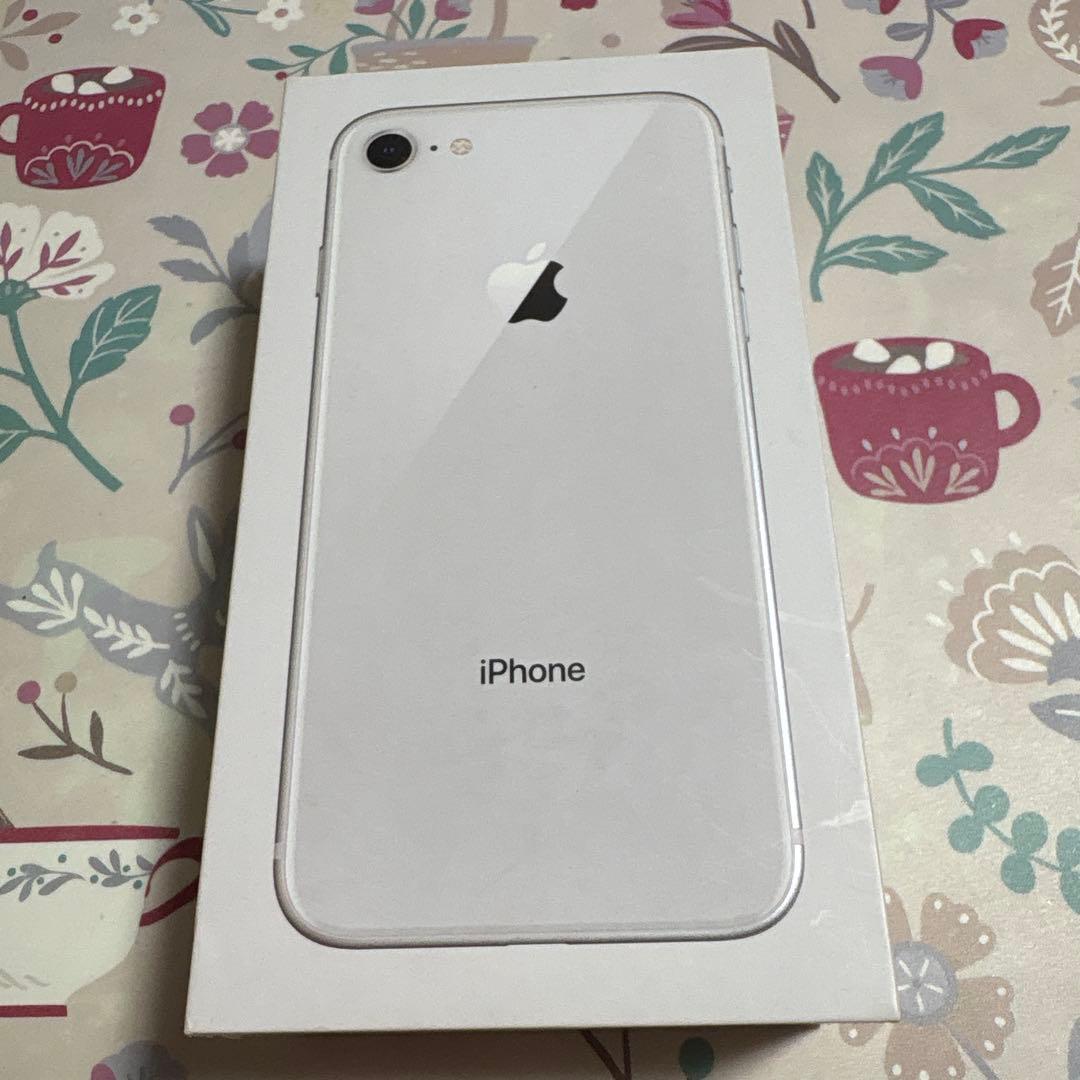 iPhone 8 本体 64GB バッテリー100%