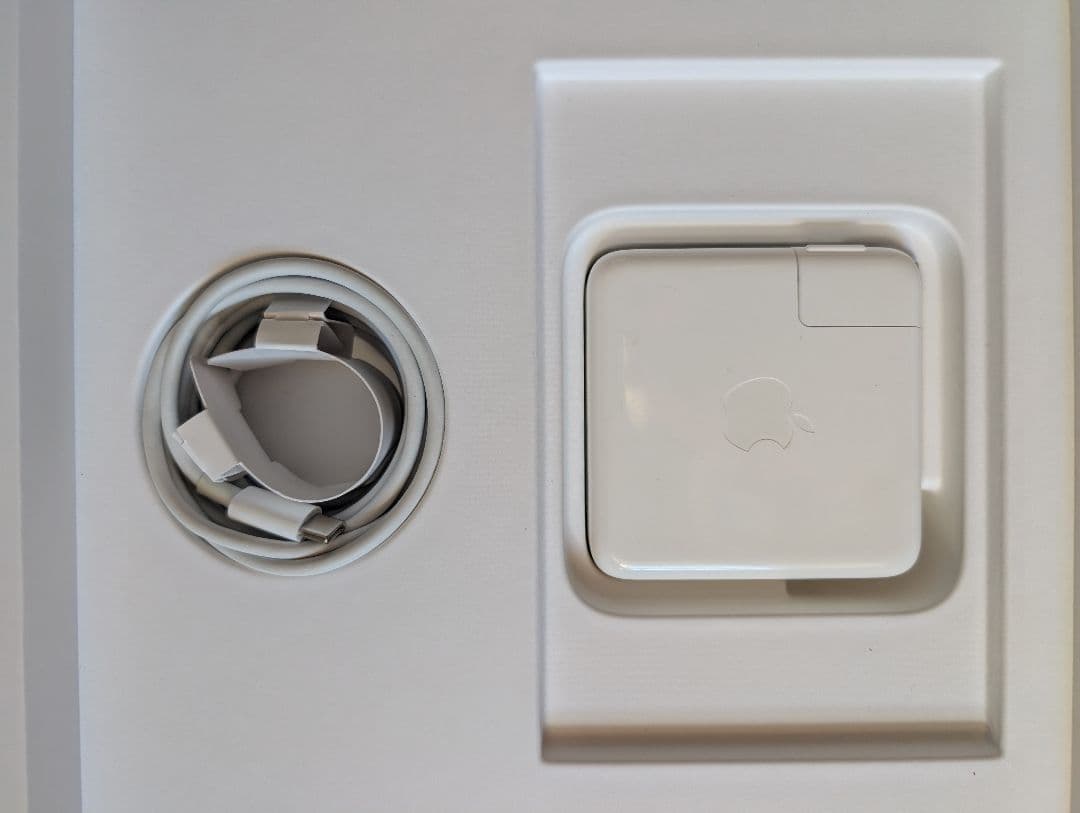 MacBook本体 Apple MacBookPro 2020 A2338 MYDA2J/A