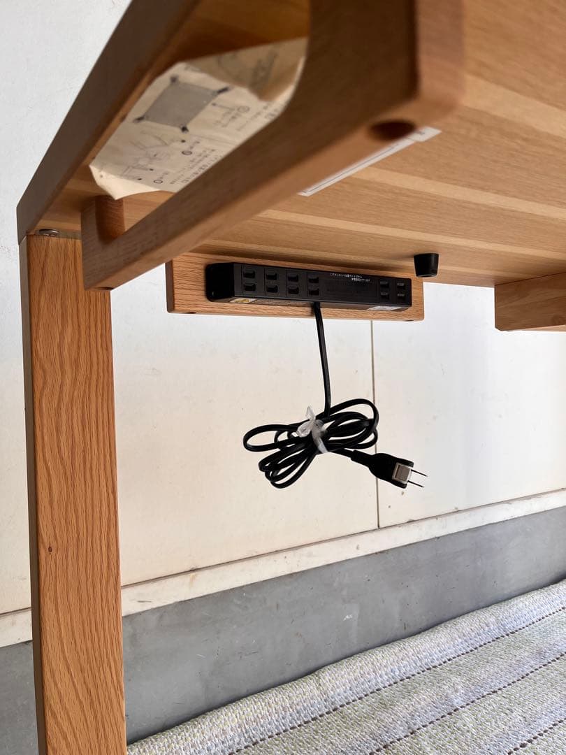 送料込み！カリモク　デスク　ボナシェルタ　オーク材　無垢　勉強机　事務　学習机