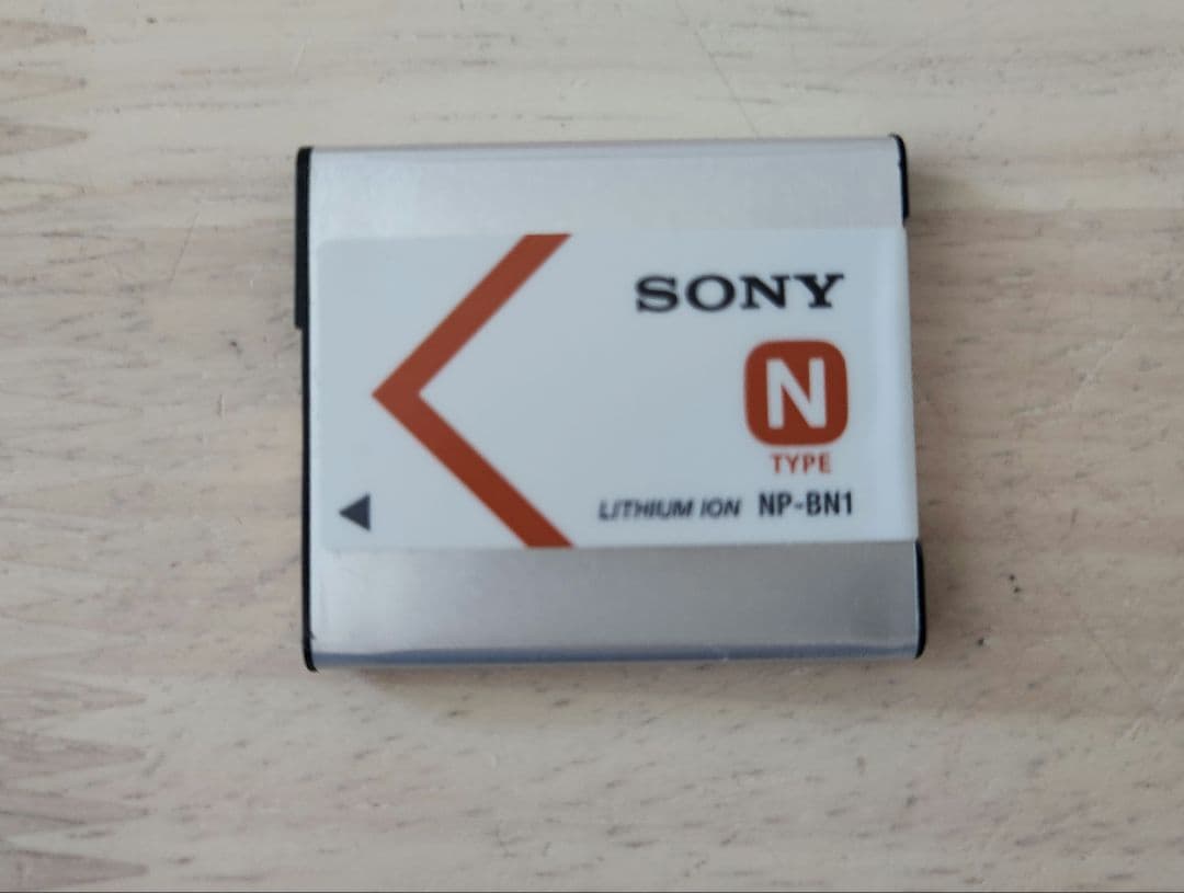 SONY デジタルカメラ　Cyber-Shot DSC-W320