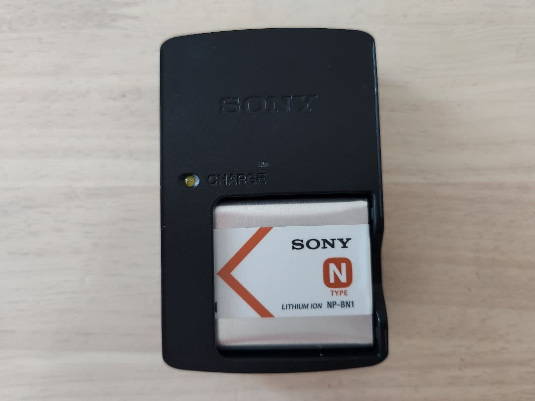 SONY デジタルカメラ　Cyber-Shot DSC-W320