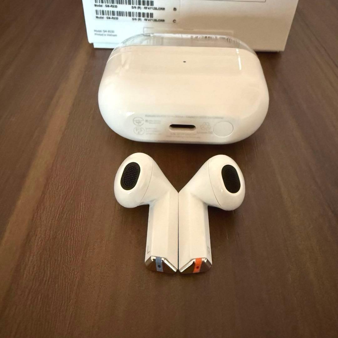 Samsung Galaxy Buds3 充電ケース付き