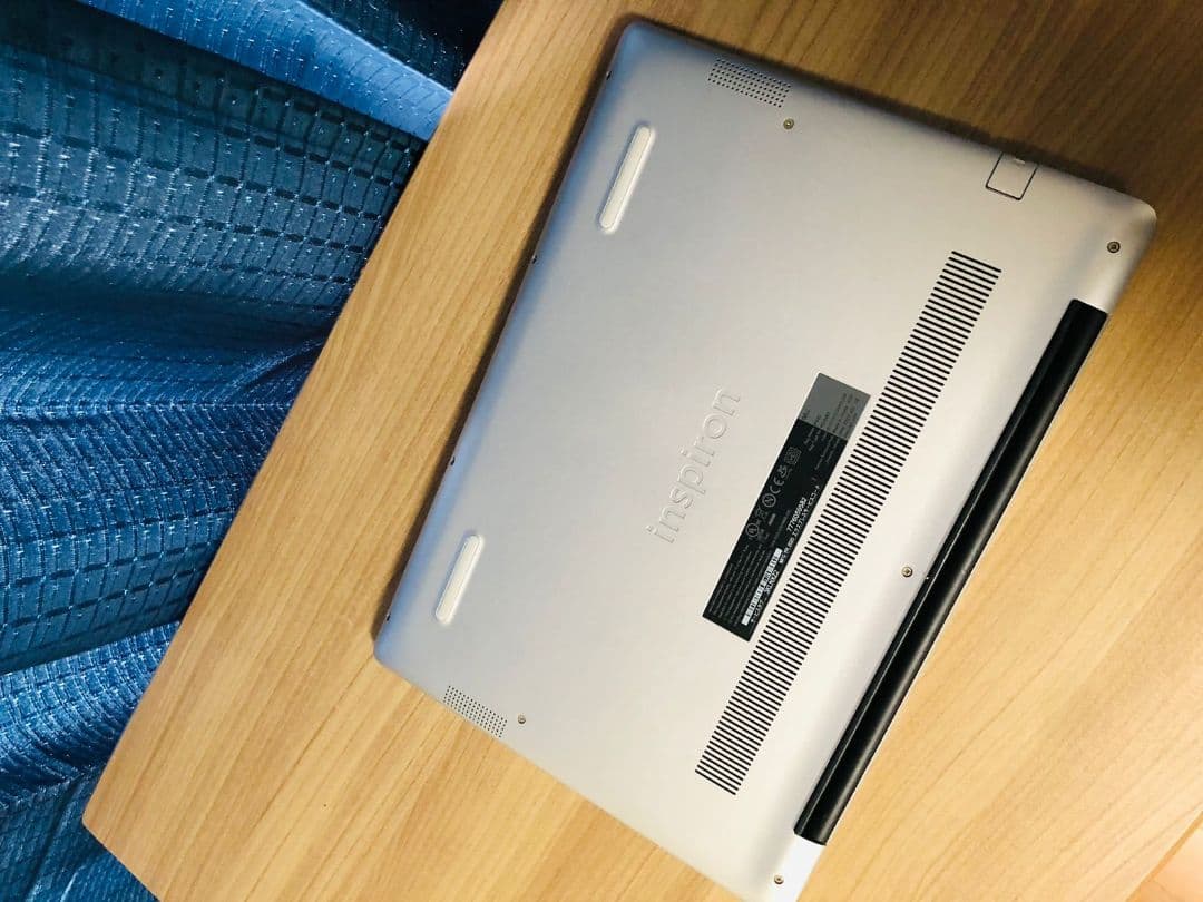 Dell Inspiron Ryzen 5 3500U ノートPC