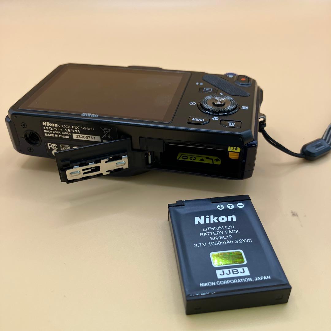 Nikon COOLPIX S9300 デジカメ B253