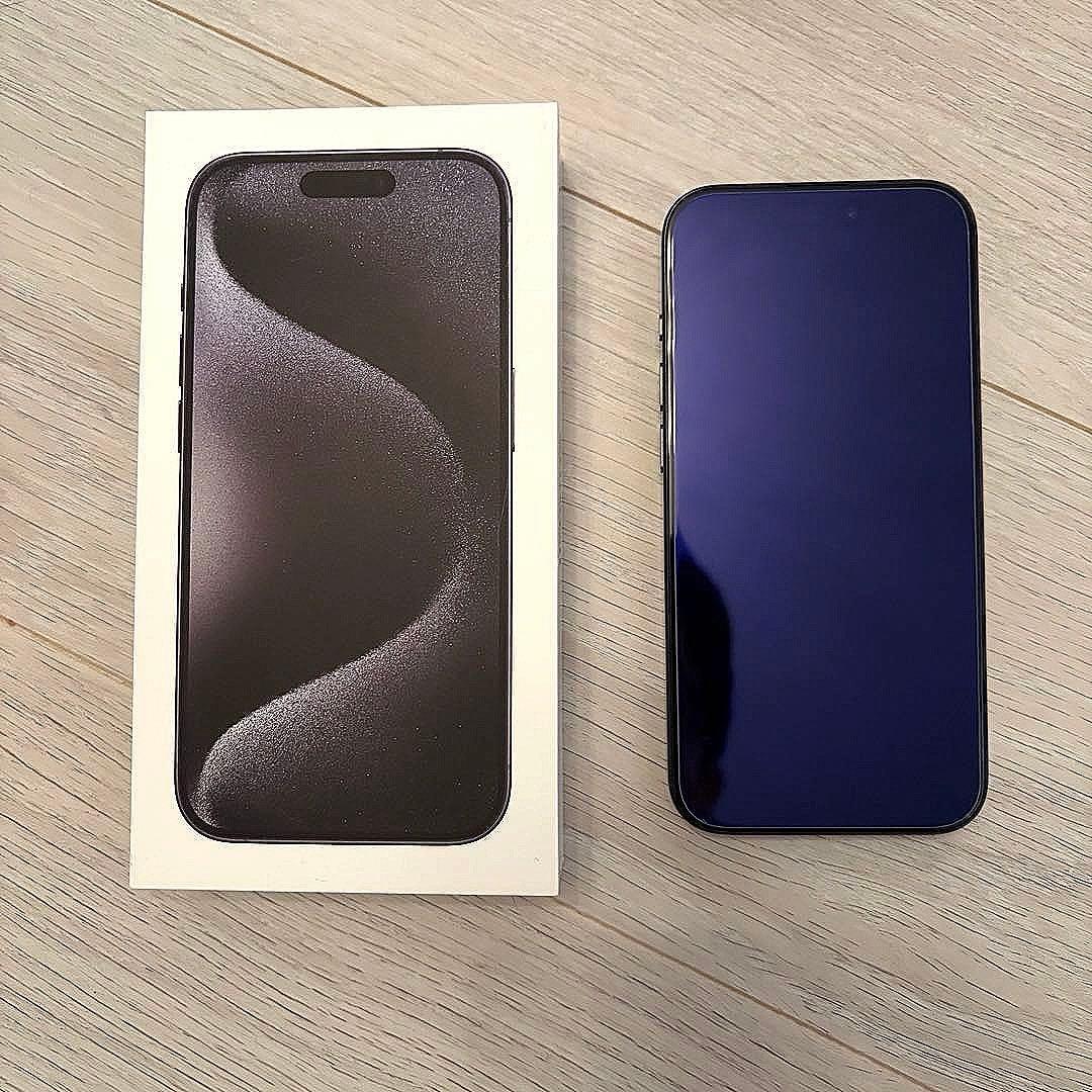 わ*ち様 Apple iPhone 15 Pro ブラックチタニウム 本体