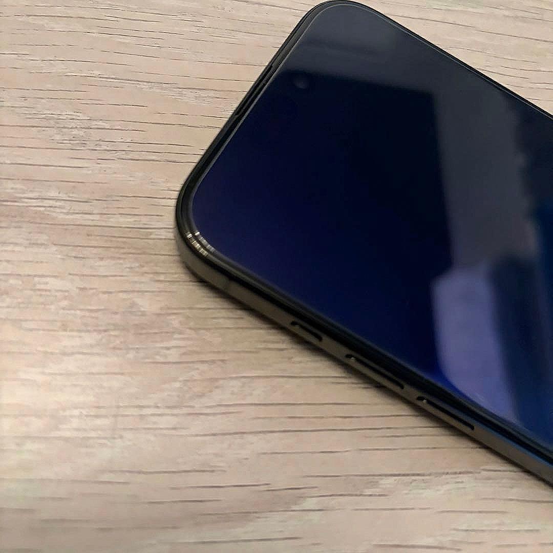 わ*ち様 Apple iPhone 15 Pro ブラックチタニウム 本体