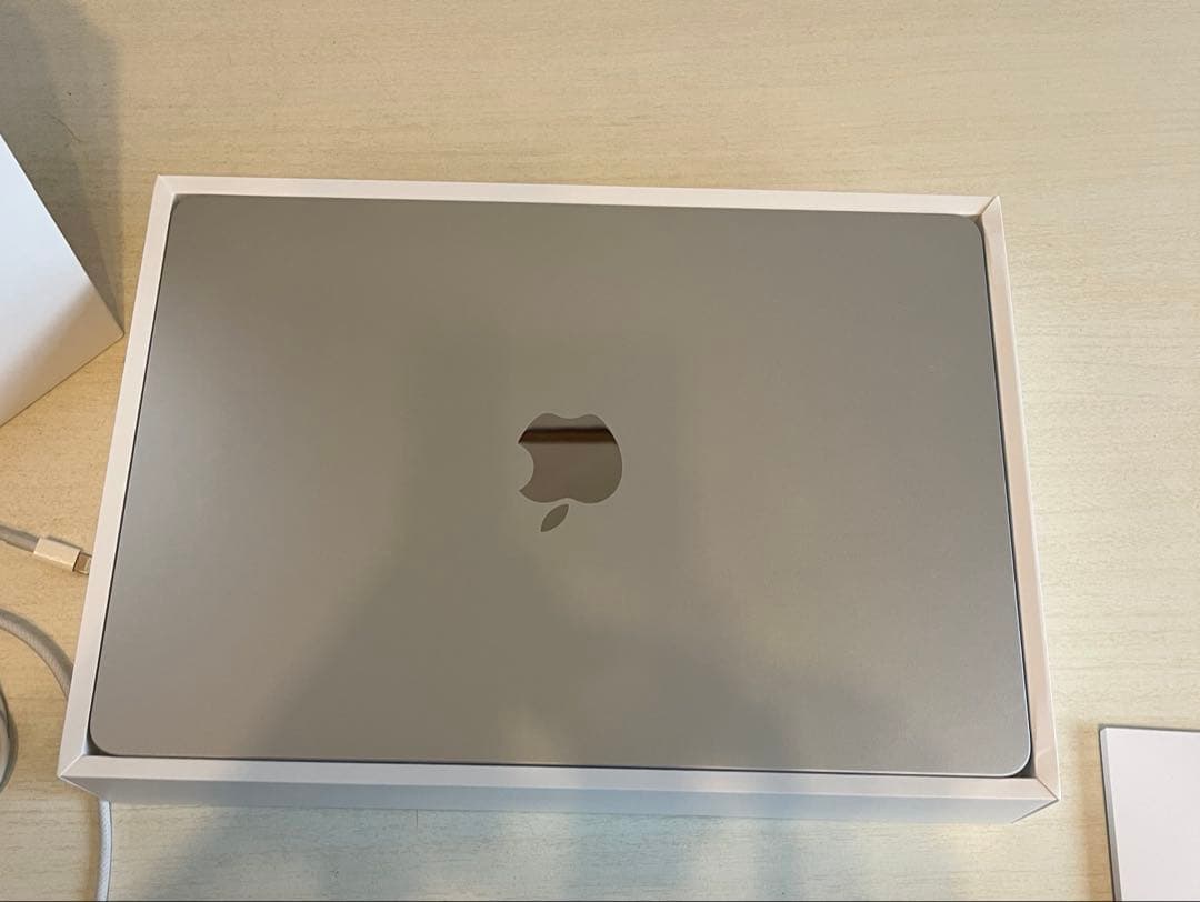 MacBook Air 本体 M2 16GB バッテリー100%