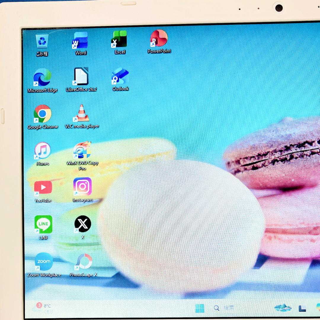 初心者さん向け❣東芝ノートパソコン 白 メモリ8GB SSD カメラ付 設定済