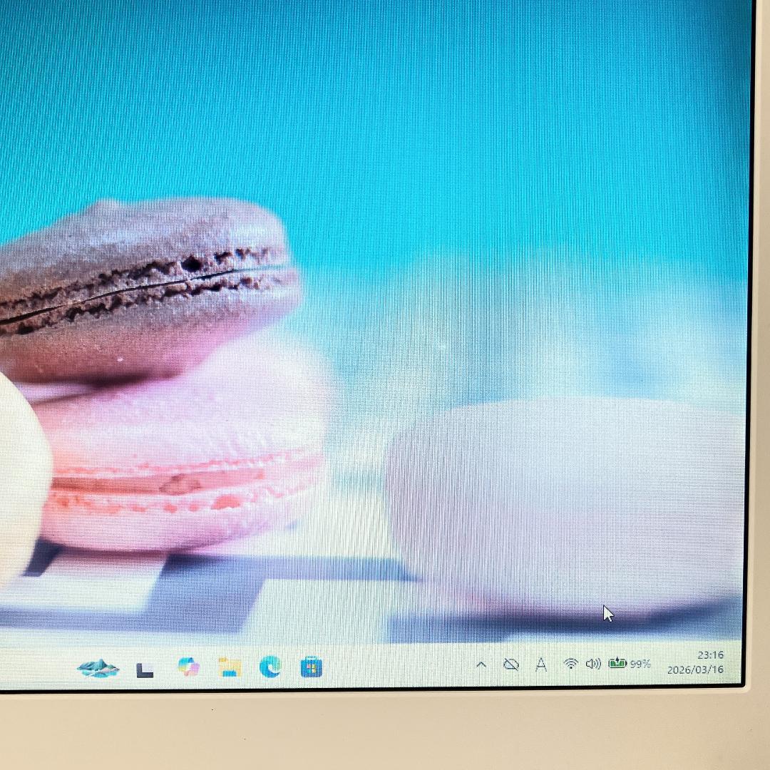 初心者さん向け❣東芝ノートパソコン 白 メモリ8GB SSD カメラ付 設定済