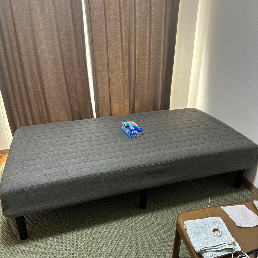 グレー 脚付きマットレス シングル