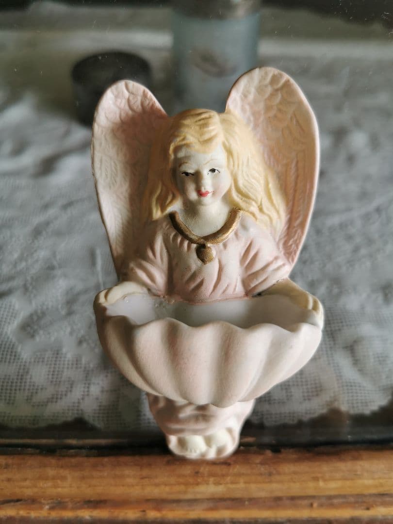 アンティークベルギー 少女の天使の聖水入れ 素焼きビスク 壁掛け飾り 淡いピンク