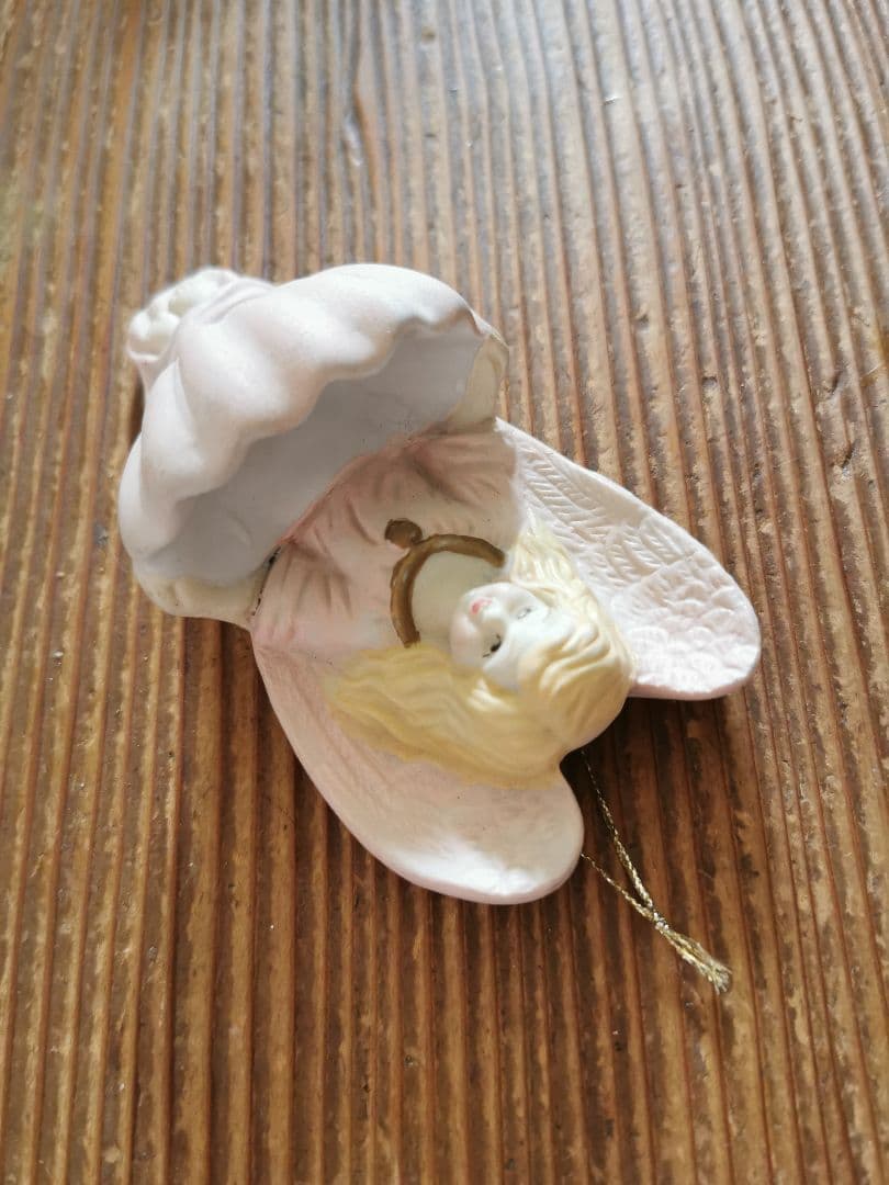 アンティークベルギー 少女の天使の聖水入れ 素焼きビスク 壁掛け飾り 淡いピンク