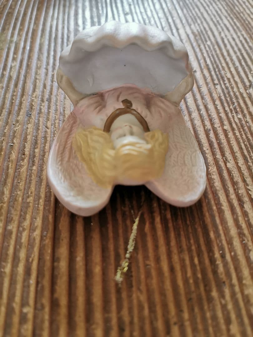 アンティークベルギー 少女の天使の聖水入れ 素焼きビスク 壁掛け飾り 淡いピンク