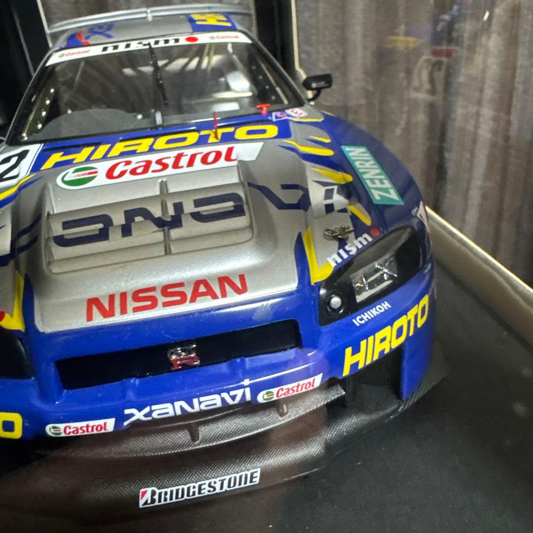 ミニカー AUTOart XANAVI HIROTO GTR (R34) 1/18