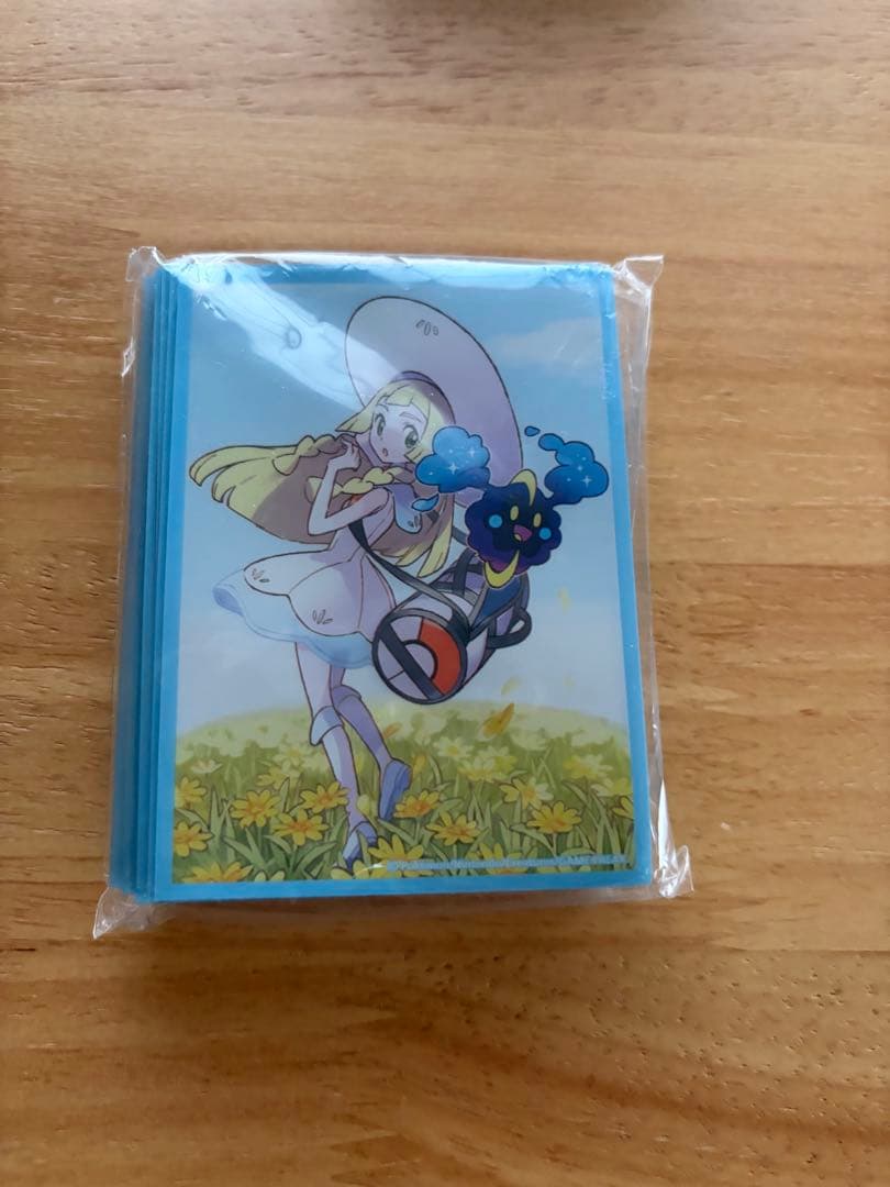 ポケモン　リーリエ＆コスモッグ　リーリエ　ピッピ　デッキシールド　スリーブ
