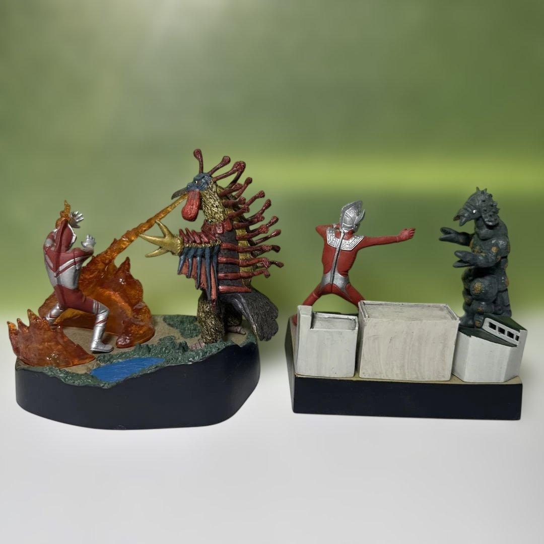 ウルトラ怪獣戯画2種セット　バードン・ゾフィ、ケムジラ・タロウ