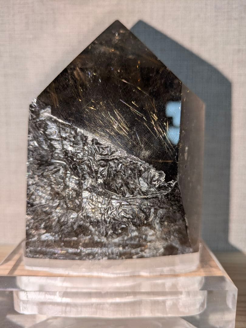 スモーキールチル　原石　ポリッシュ　ブラジル産　オーダーメイド台座付