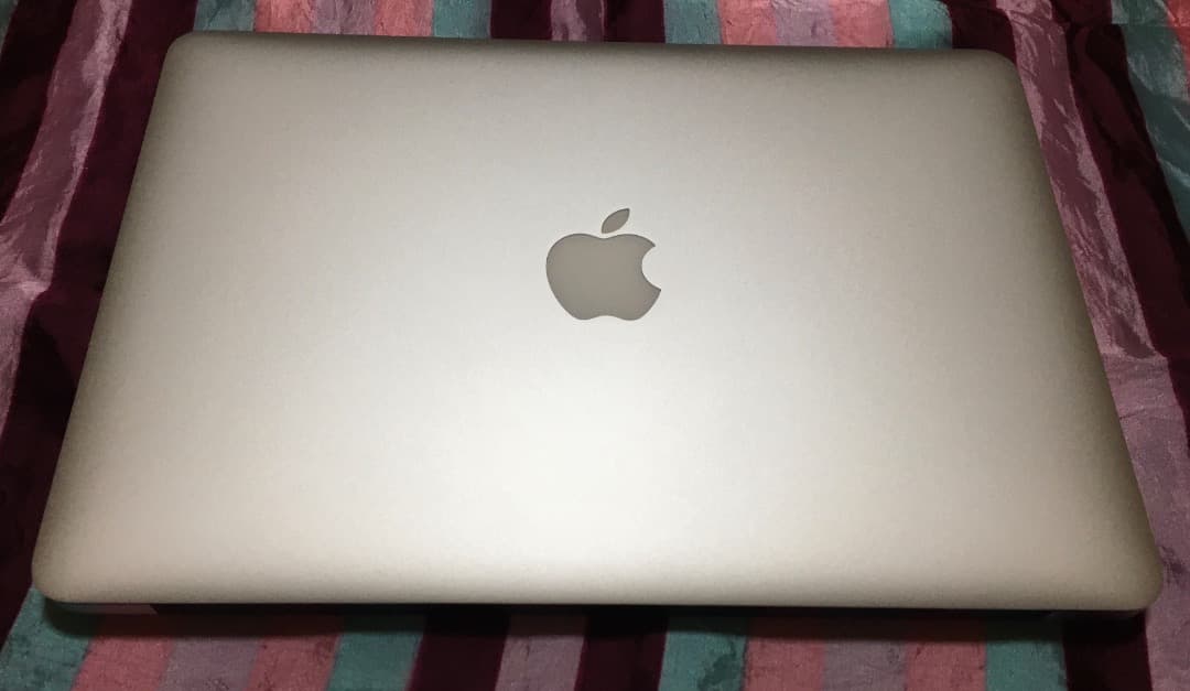 MacBook本体 Apple MacBook Air 2015 i5 250GB WIN11